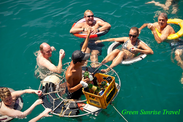 nha trang floating bar